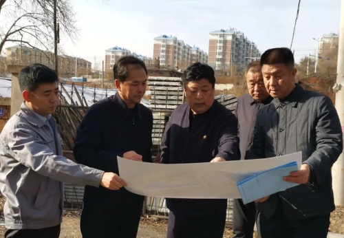 11月5日，，，，，公司党委书记、董事长宫延明到机电设备安装公司