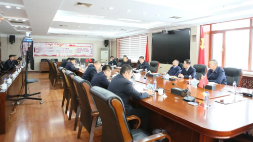 11月17日下午，，，，，，，，集团公司党委书记王佳喜主持召开集团公司党委理论学习中心组集中学习（扩大）会议-1