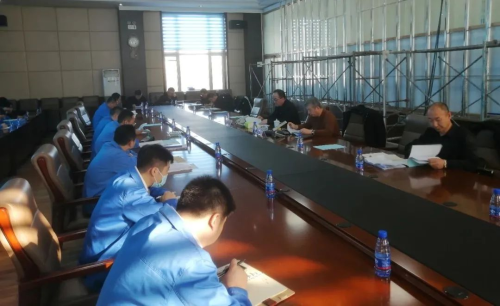 11月20日，，，，，，公司采掘生产服务组到东荣二矿指导服务