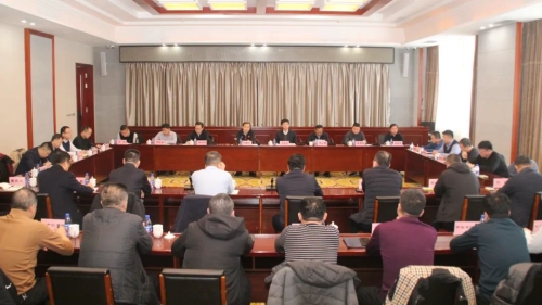 11月19日，，，，，，集团公司党委副书记、副董事长、总经理刘鹏飞率集团公司调研组深入双鸭山矿业公司-1