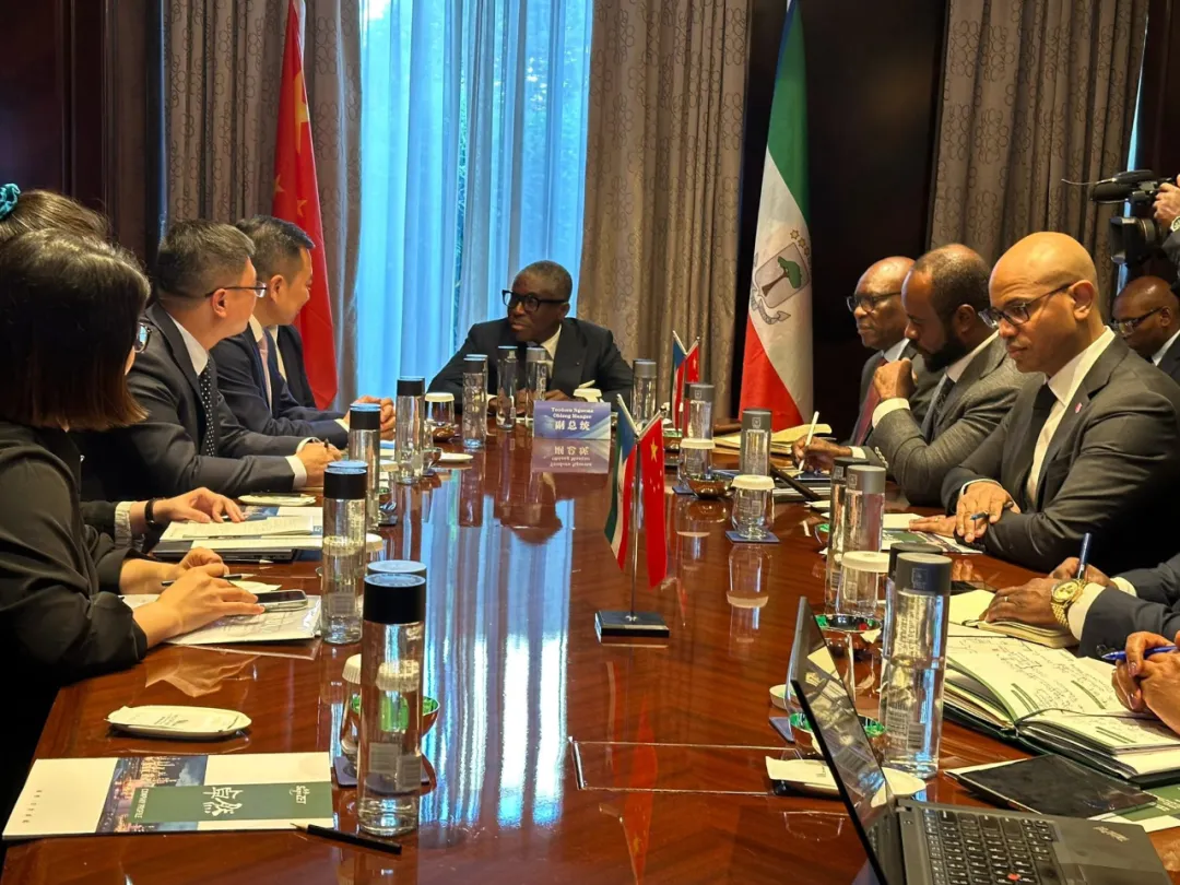 赤路几内亚共和国访华代表与k豆钱包股份深刻探求产业协同发展
