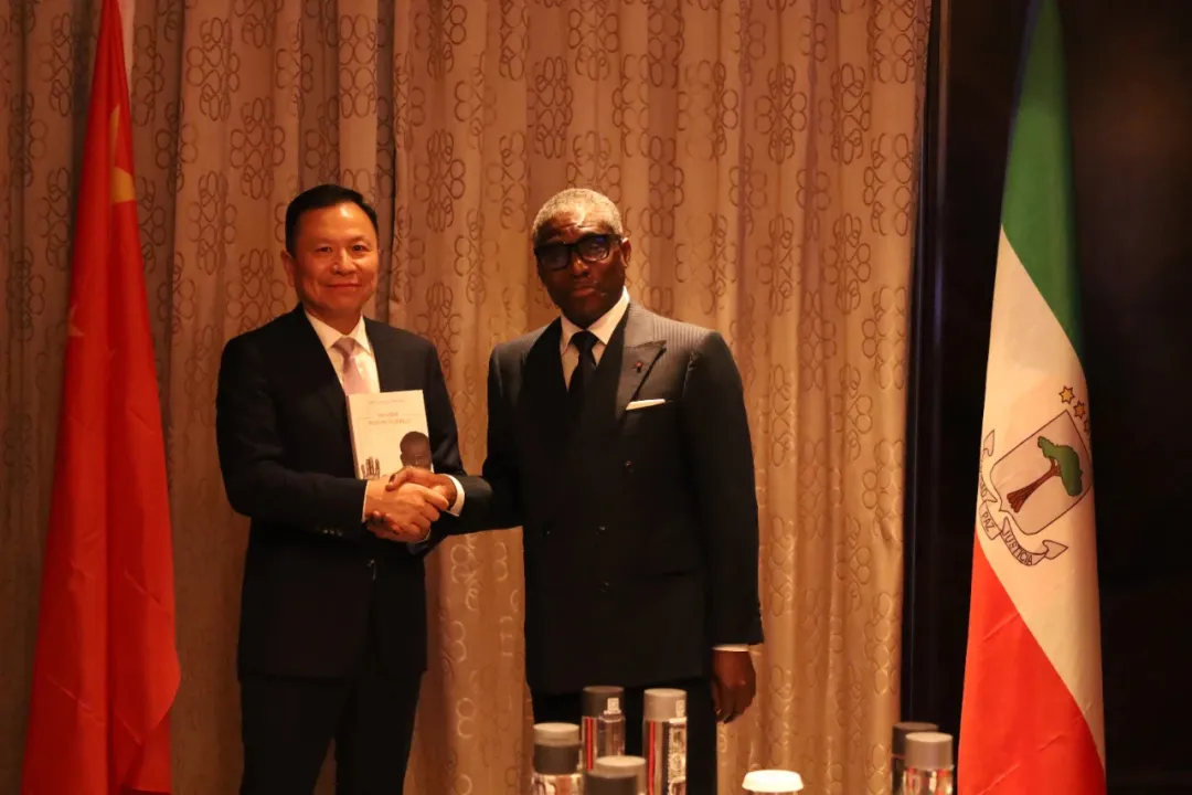 赤路几内亚共和国访华代表与k豆钱包股份深刻探求产业协同发展